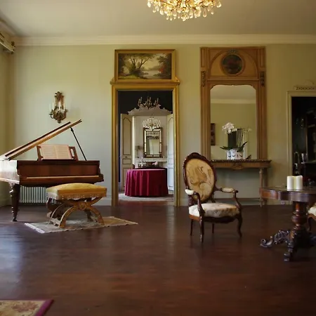 Chateau De Montigny-rabey Bed & Breakfast Isle-Saint-Georges
