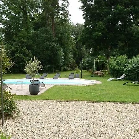 Bed & Breakfast Chateau De Montigny-rabey Isle-Saint-Georges